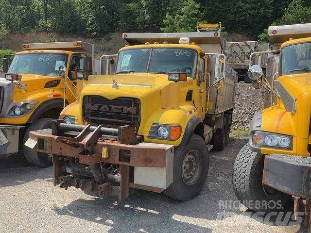Mack CV700 Εκχιονιστήρες και χιονοδιώχτες