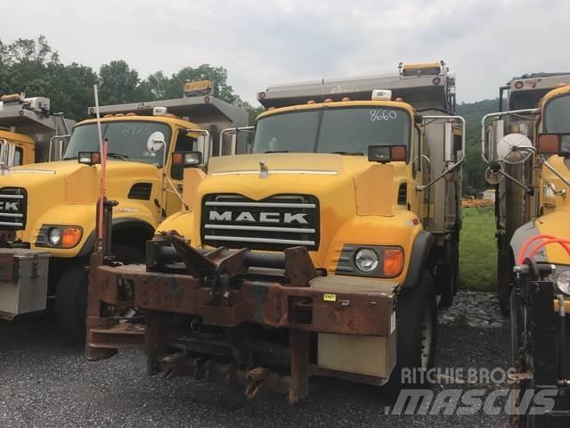 Mack CV700 Εκχιονιστήρες και χιονοδιώχτες