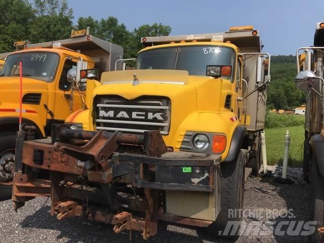 Mack CV700 Εκχιονιστήρες και χιονοδιώχτες