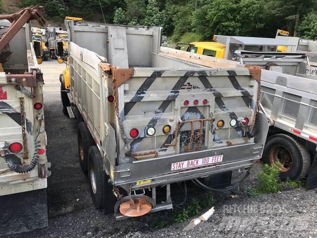 Mack CV700 Εκχιονιστήρες και χιονοδιώχτες