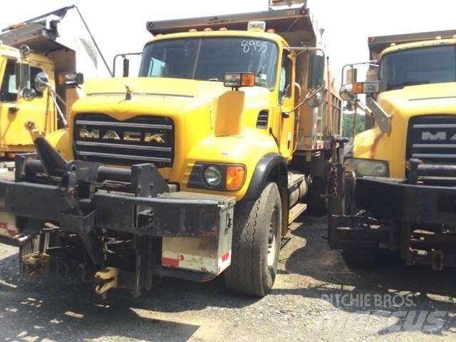 Mack CV700 Εκχιονιστήρες και χιονοδιώχτες
