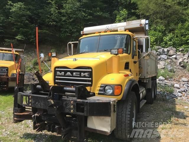 Mack CV700 Εκχιονιστήρες και χιονοδιώχτες