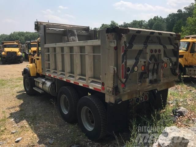 Mack CV700 Εκχιονιστήρες και χιονοδιώχτες