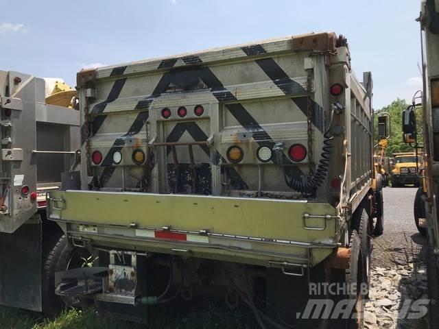 Mack CV700 Εκχιονιστήρες και χιονοδιώχτες