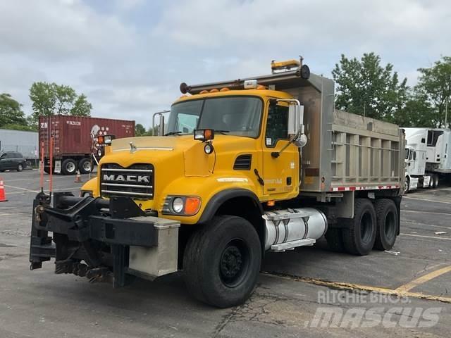 Mack CV713 Φορτηγά Ανατροπή