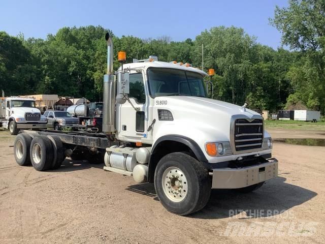 Mack CV713 Καμπίνες και εσωτερικό