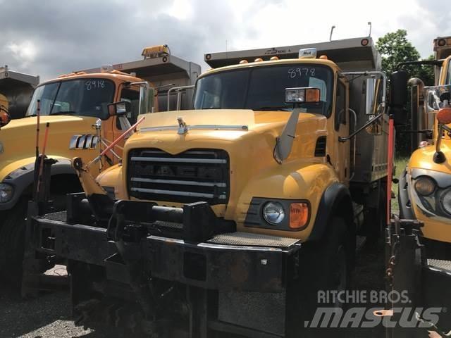 Mack CV713 Εκχιονιστήρες και χιονοδιώχτες