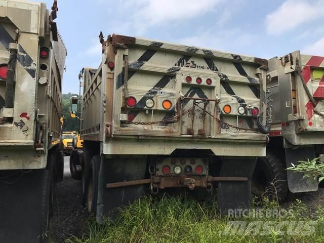Mack CV713 Φορτηγά Ανατροπή