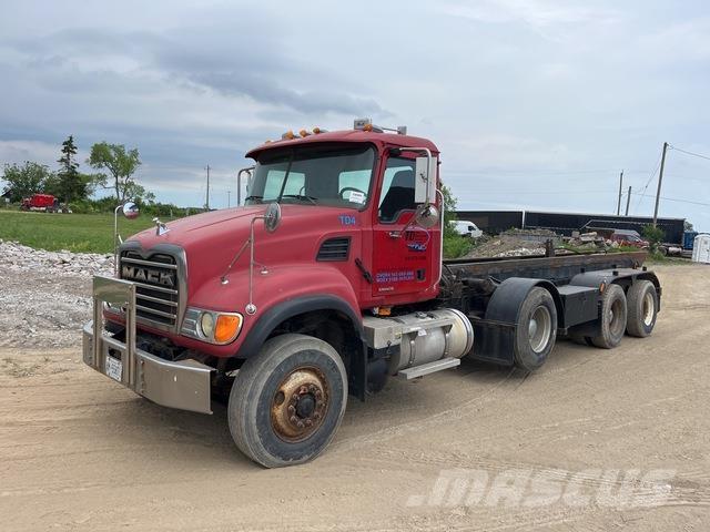 Mack CV713 Φορτηγά φόρτωσης κάδων