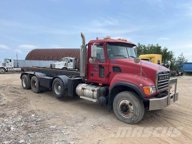 Mack CV713 Φορτηγά φόρτωσης κάδων