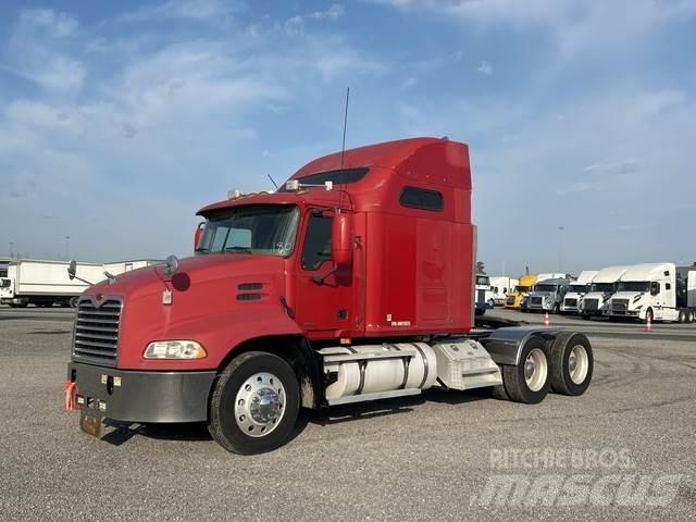 Mack CX613 Τράκτορες