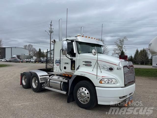 Mack CXN613 Τράκτορες