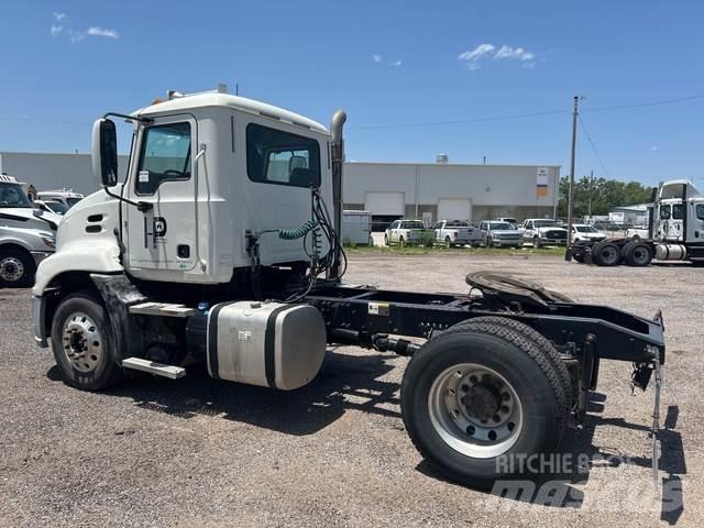 Mack CXU612 Τράκτορες