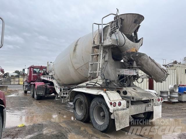 Mack CXU613 Τράκτορες