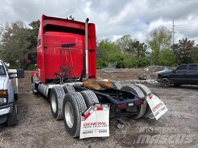 Mack CXU613 Τράκτορες