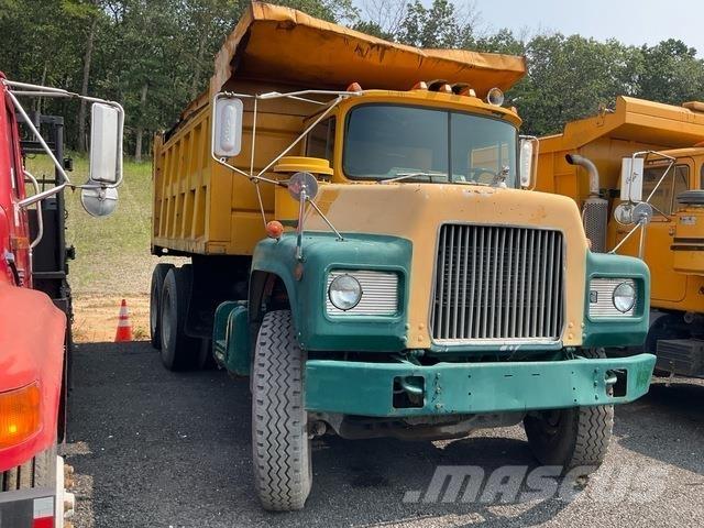 Mack DM686SX Φορτηγά Ανατροπή