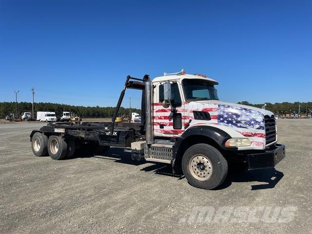 Mack GU533 Φορτηγά ανατροπή με γάντζο