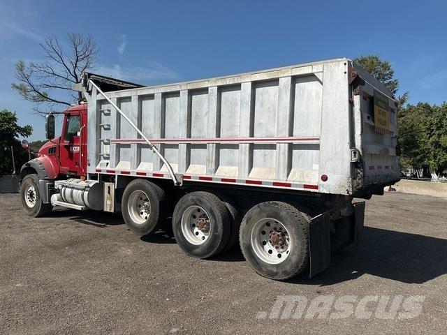 Mack GU713 Φορτηγά Ανατροπή