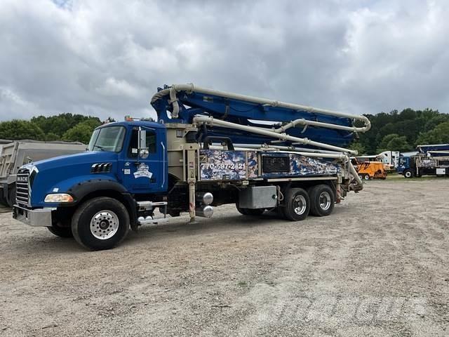 Mack GU813 Αντλίες σκυροδέματος