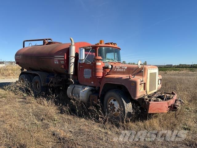 Mack R688ST Βυτία νερού
