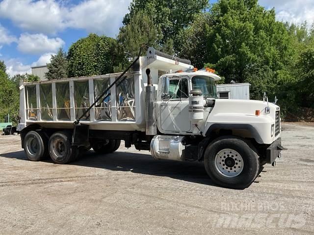Mack RD600 Φορτηγά Ανατροπή