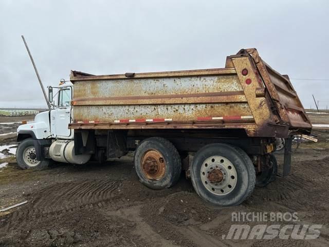 Mack RD688S Φορτηγά Ανατροπή