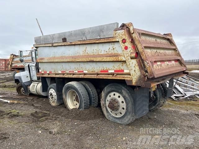 Mack RD688S Φορτηγά Ανατροπή