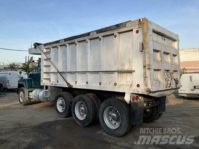 Mack RD688S Φορτηγά Ανατροπή