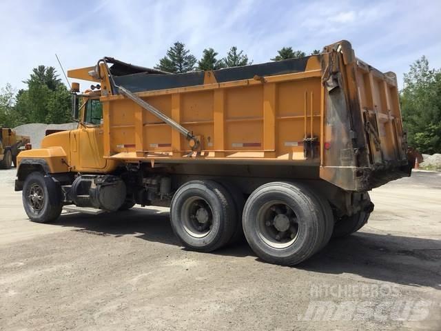 Mack RD688S Φορτηγά Ανατροπή