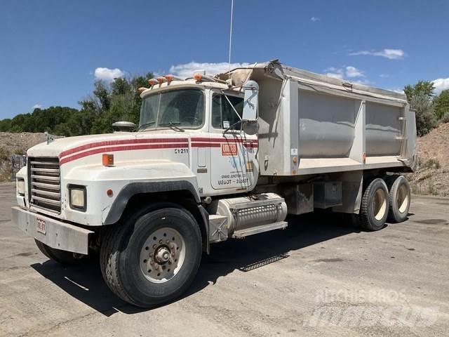 Mack RD688S Φορτηγά Ανατροπή