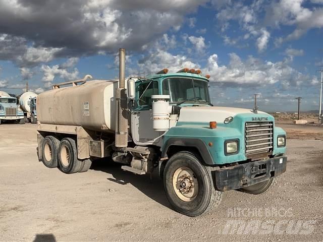 Mack RD690S Βυτία νερού