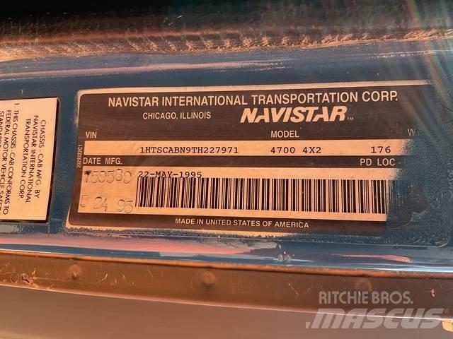 Navistar 4700 Εναέριες πλατφόρμες τοποθετημένες σε φορτηγό