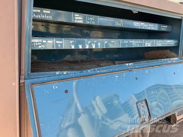 Navistar 4700 Εναέριες πλατφόρμες τοποθετημένες σε φορτηγό