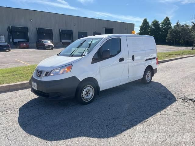 Nissan NV200 Κλούβες με συρόμενες πόρτες