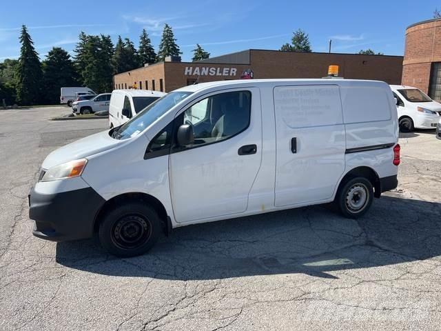 Nissan NV200 Κλούβες με συρόμενες πόρτες
