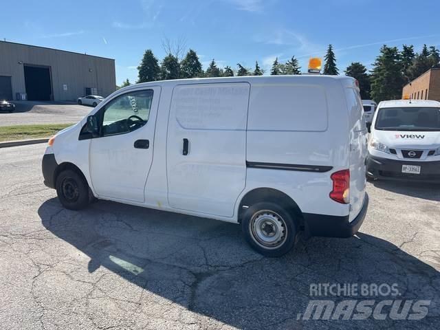 Nissan NV200 Κλούβες με συρόμενες πόρτες
