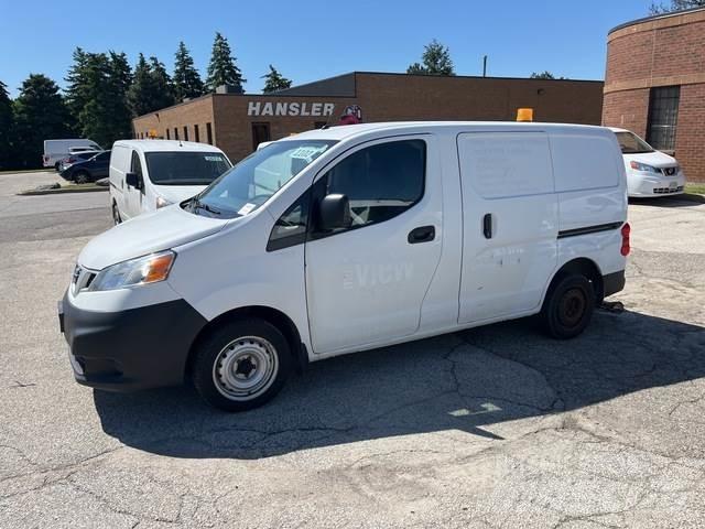 Nissan NV200 Κλούβες με συρόμενες πόρτες