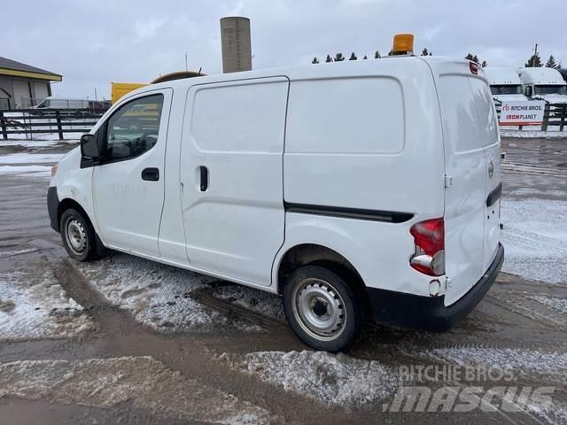 Nissan NV200 Κλούβες με συρόμενες πόρτες