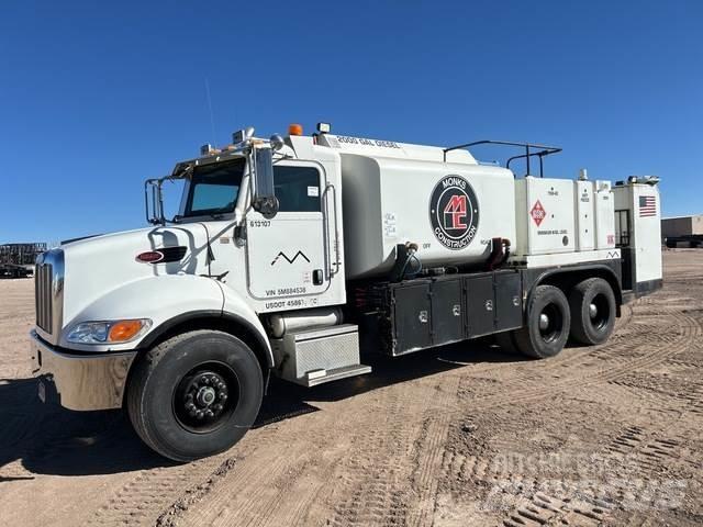 Peterbilt 335 Βυτιοφόρα φορτηγά