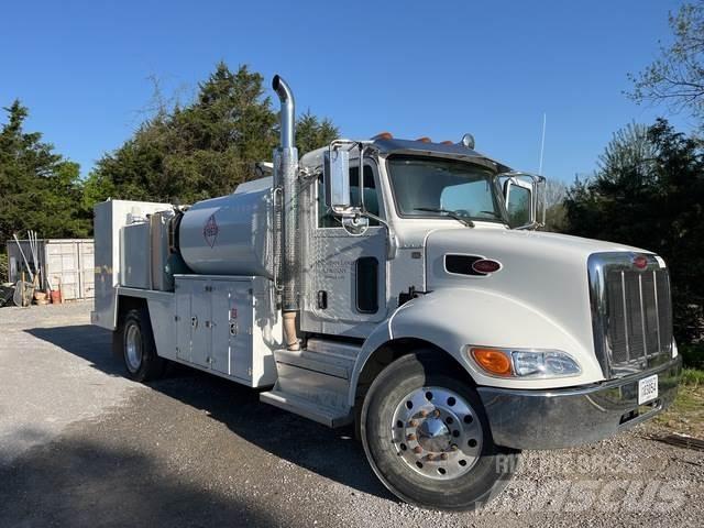 Peterbilt 337 Βυτιοφόρα φορτηγά