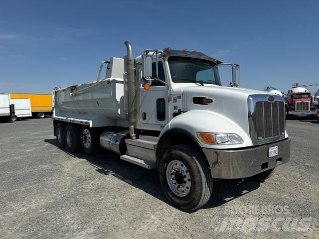 Peterbilt 348 Φορτηγά Ανατροπή
