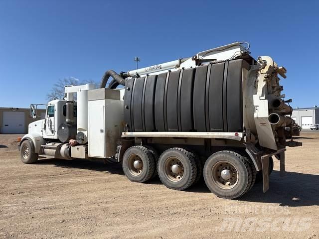 Peterbilt 367 Εκσκαφείς με ερπύστριες