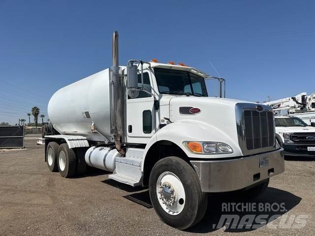 Peterbilt 382 Βυτιοφόρα φορτηγά