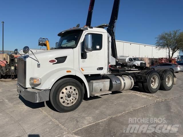 Peterbilt 567 Τράκτορες