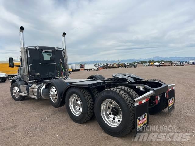 Peterbilt 567 Τράκτορες