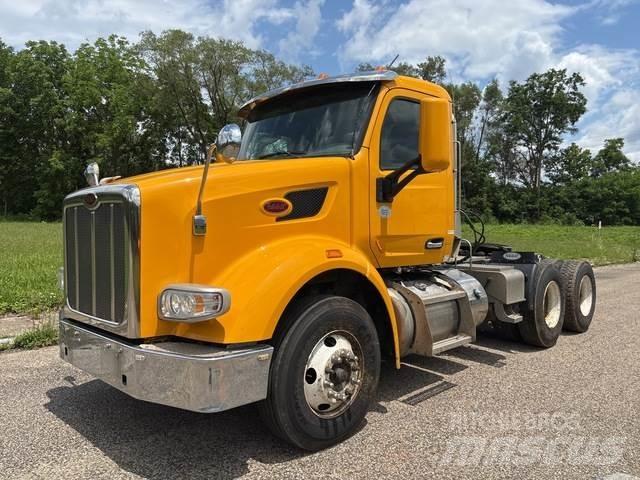 Peterbilt 567 Τράκτορες