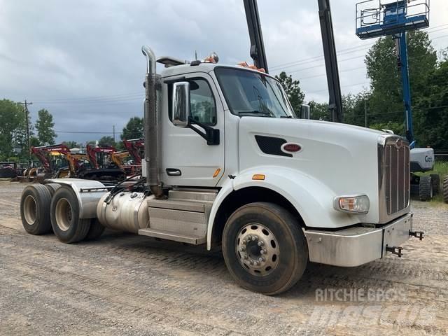 Peterbilt 567 Τράκτορες