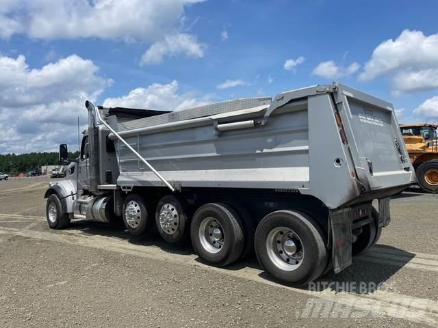 Peterbilt 567 Φορτηγά Ανατροπή