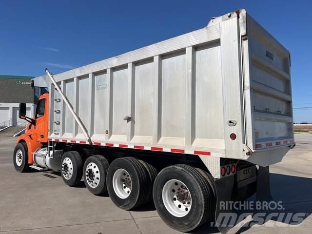 Peterbilt 579 Φορτηγά Ανατροπή