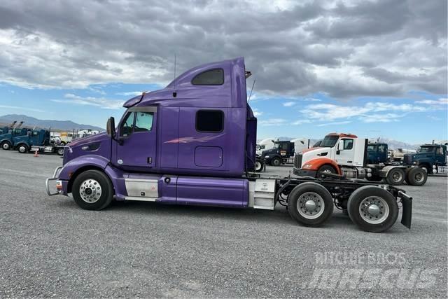 Peterbilt 587 Τράκτορες